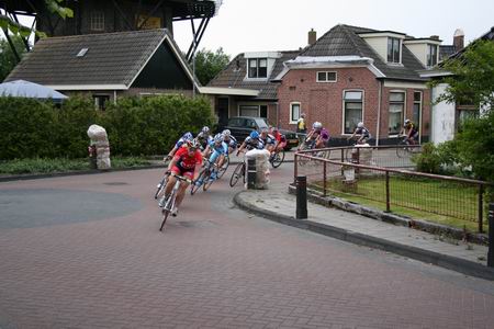 Resize_of_bekkering_op_kop_21062008