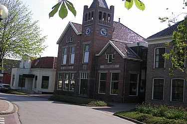 Grootegast_gemeentehuis
