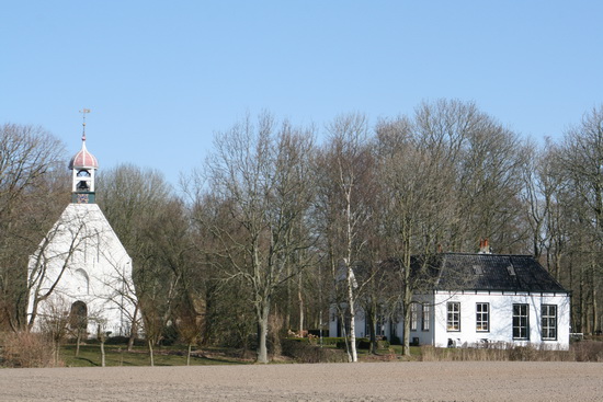 Kerk en pastorie? Bij Breede