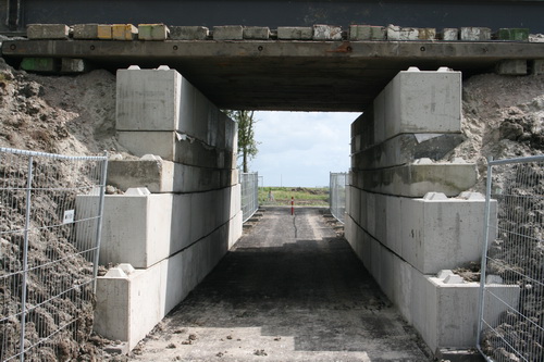 en zo van noord naar zuid, richting kanaal.....