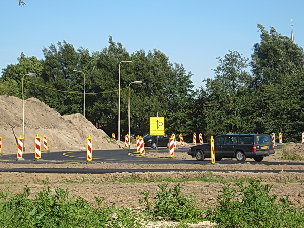 Vanaf de westkant van het vroegere Van der Veenterrein een foto van het kersverse omleidingsgebied van de N355.