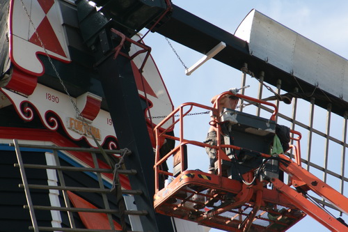 En dan maar weer de verfkwast hanteren....