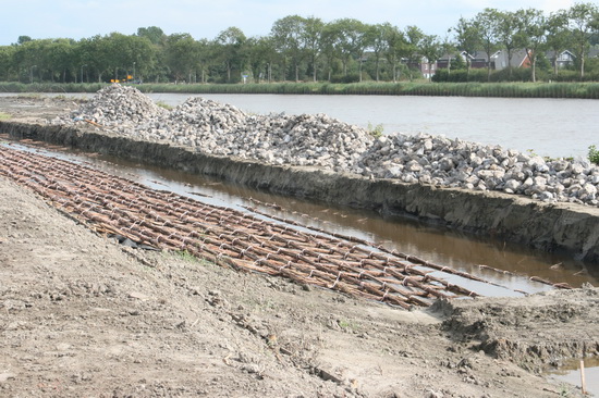 Deze foto besloot de vorige blog: Wat gebeurt er met die stenen???