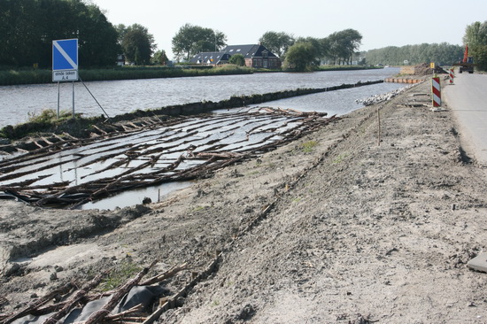 Even een halve slag gedraaid en naar het westen gekeken... Nee, klaar is het nog niet, dat wordt het pas eind november, naar verwachting.