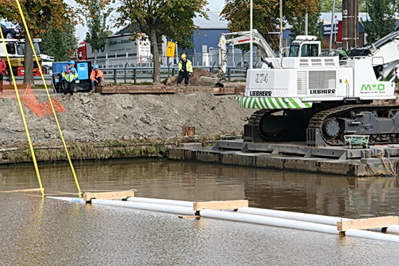 In het midden liggen de buizen er mooi bij, niks mis mee....