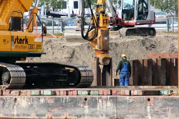 Kwestie van nog even volhardend doordrukken, tot de plaat 'aan de maat' is. 