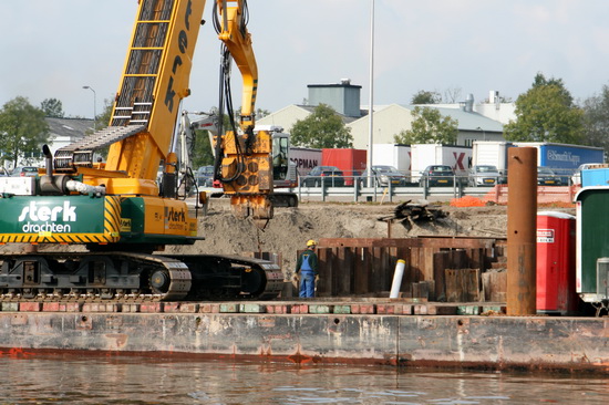 Wat is een mens eigenlijk een nietig wezen, als het bekijkt in vergelijking met de techniek die wordt gebruikt. 