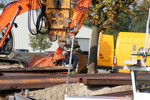 Hier voldoet de STERK-werker aan de wens en maakt een plaat vast....