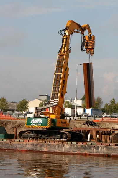 De zegevierende stand van de heimachine: "Ik ben de STERKste!"