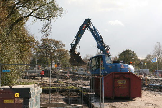 Het westelijk tunnelterrein. Hier kan worden gegraven... Of is er al een begin gemaakt???!