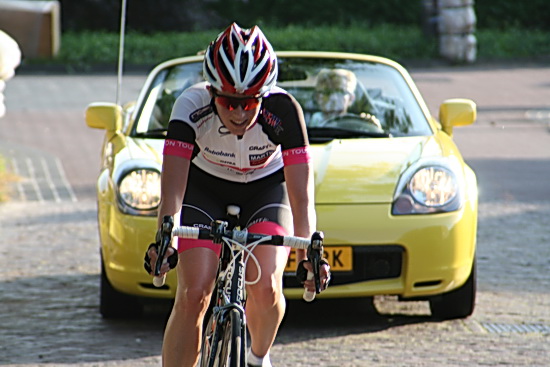 Geen gele Toyota meer op kop, hier achter een achterblijver