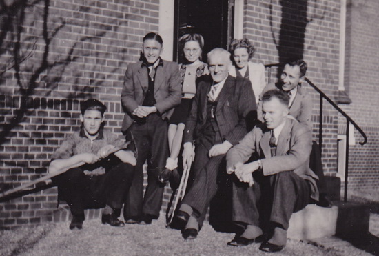 LJL Grijpskerk Japie Hazenberg Hennie Renkema secrDe Boer Aaltje de Vries Stulp Meerveld Feb49 verkl